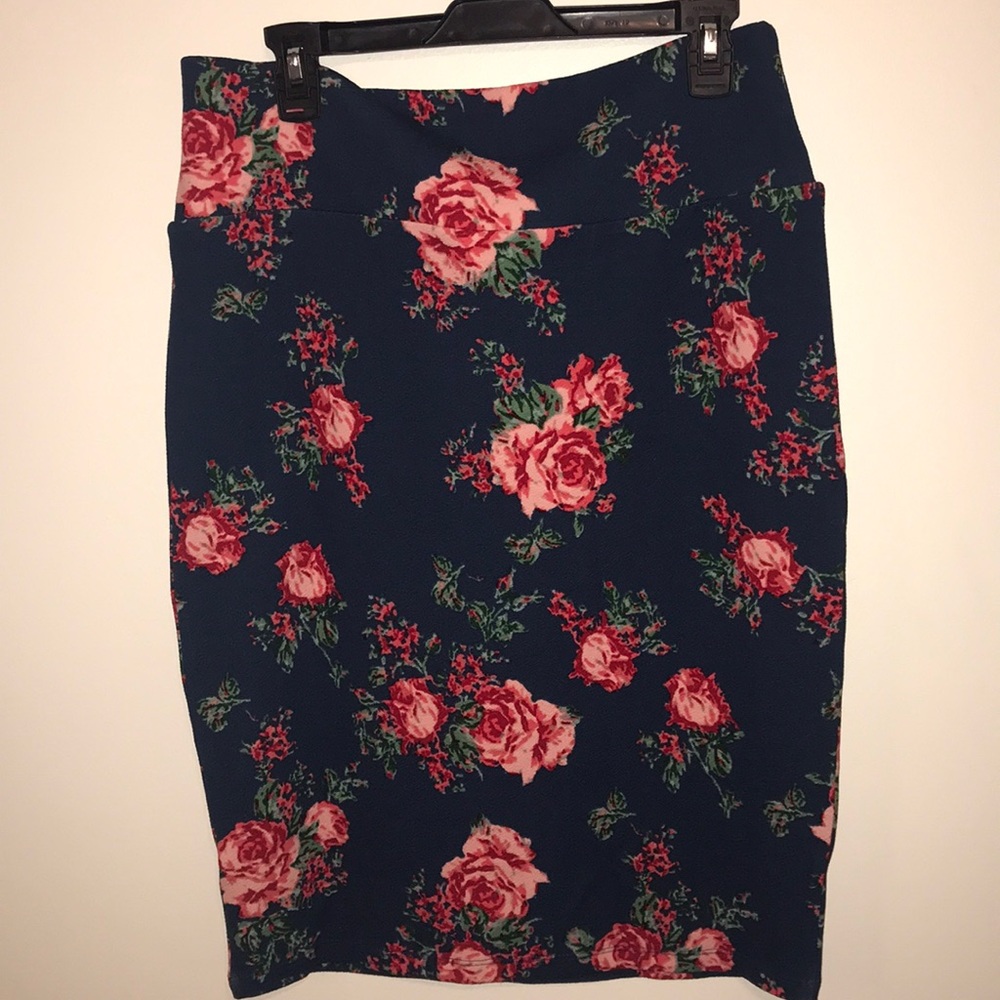 LuLaRoe Cassie BRAND NEW never worn without tag